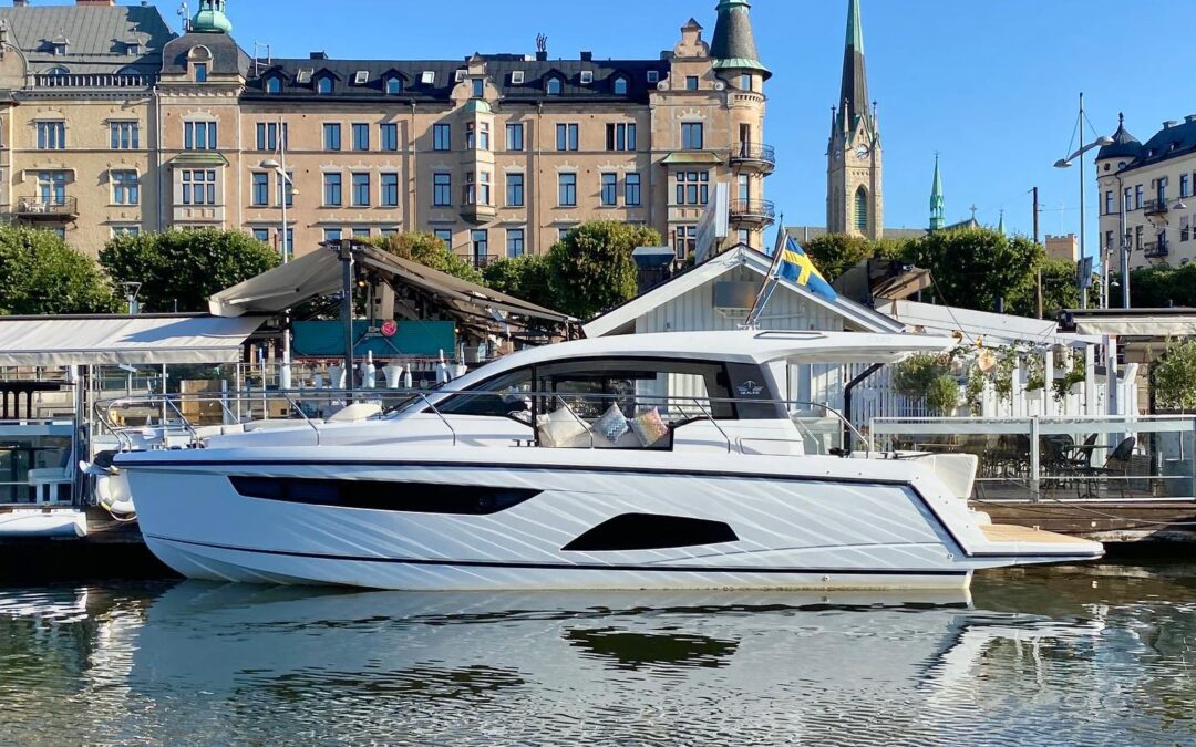 Sealine C330