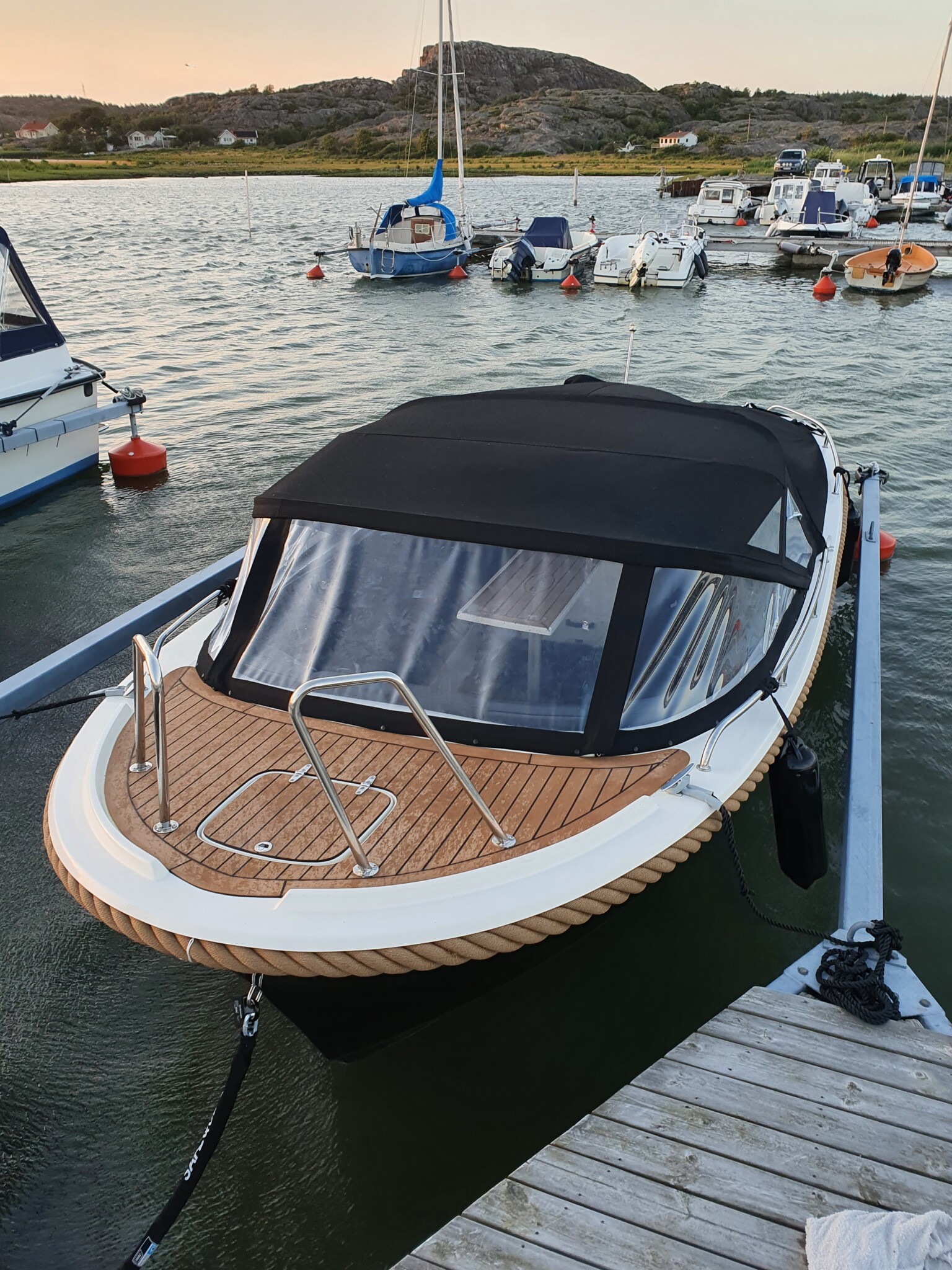 20210717_213335 Marine Concept