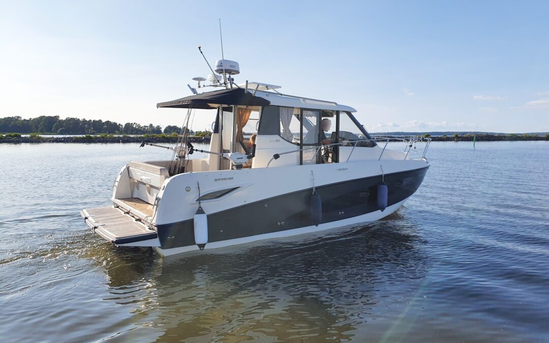 Quicksilver Active Cruiser 855