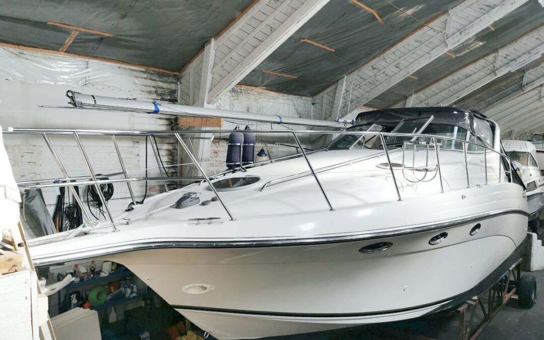 Crownline 330 CR