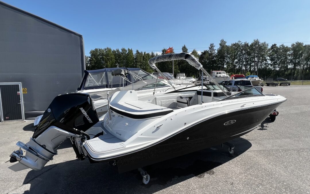 Sea Ray SPX 230