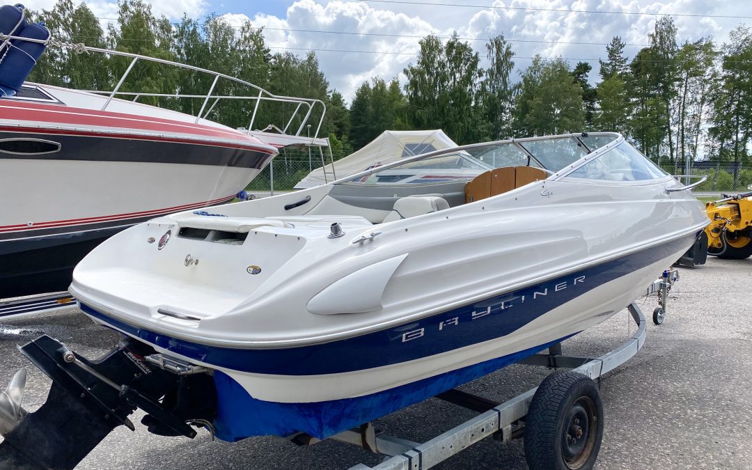 Bayliner Capri 2052