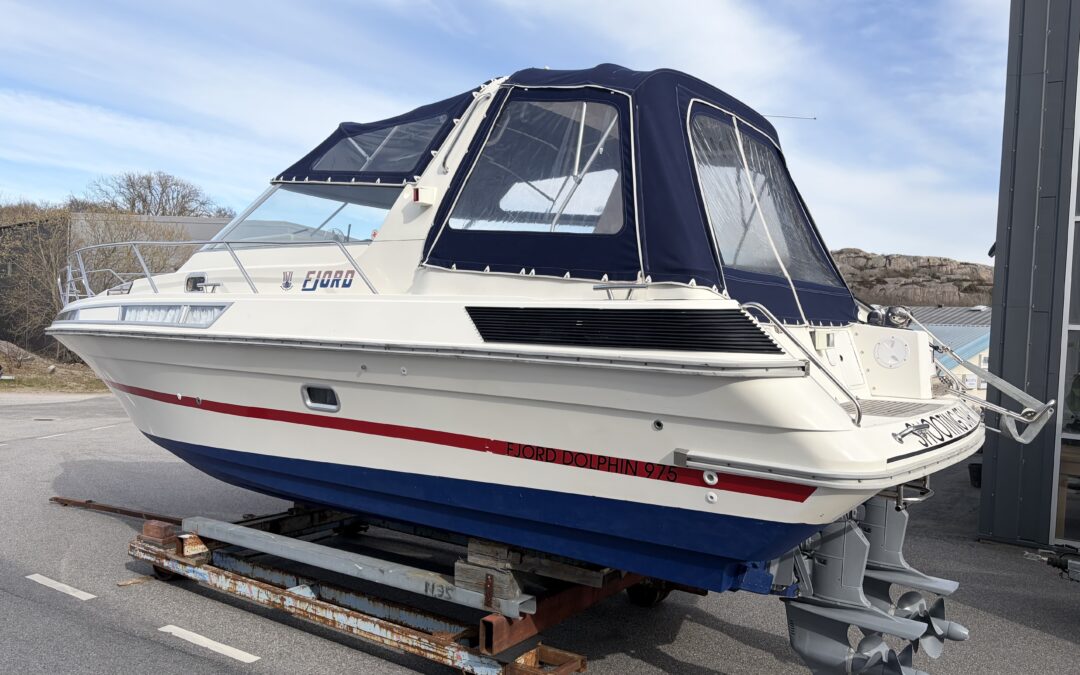 Fjord Dolphin 975